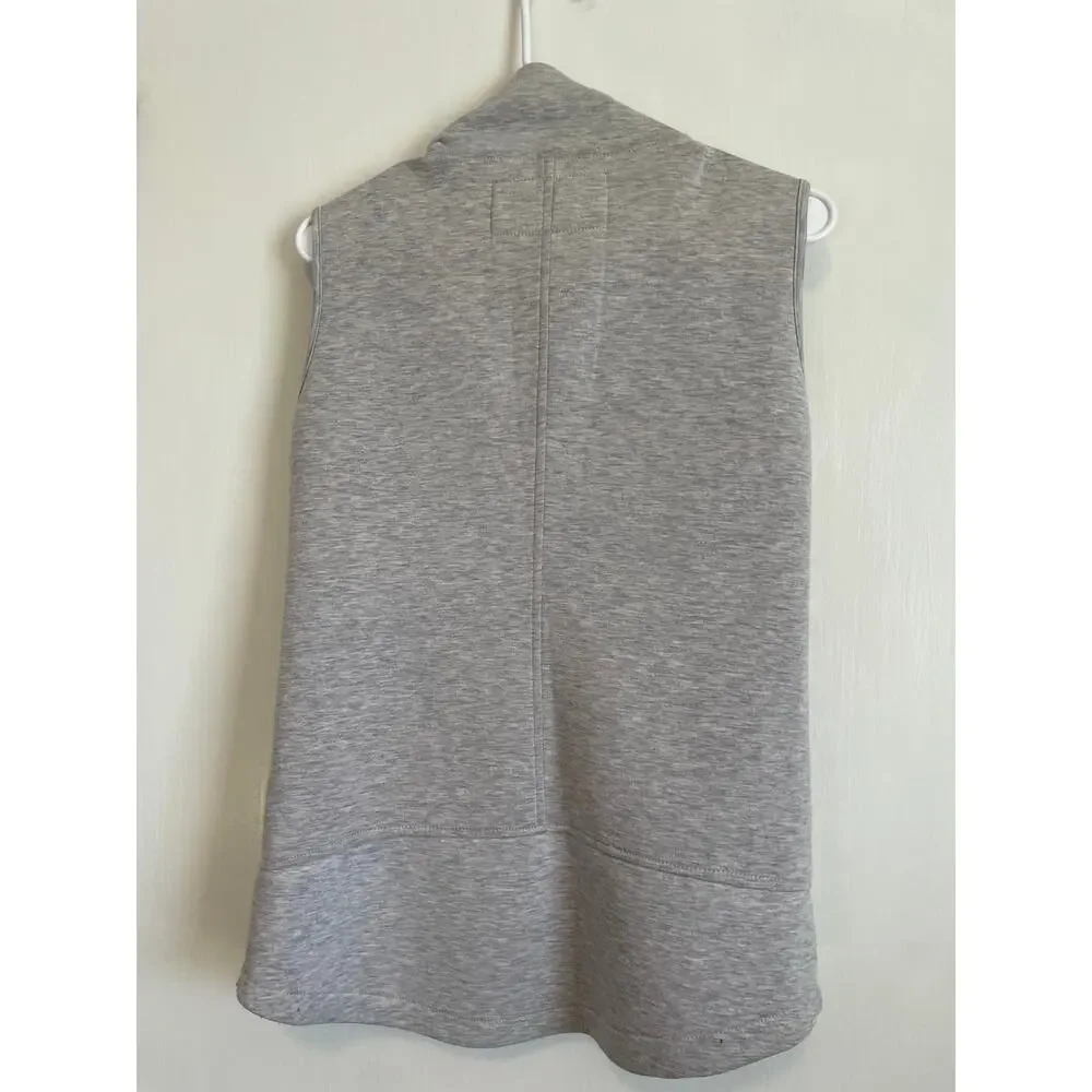Betsey Johnson Performance Vest Gray Pockets Collar Zipper Solid Logo Small